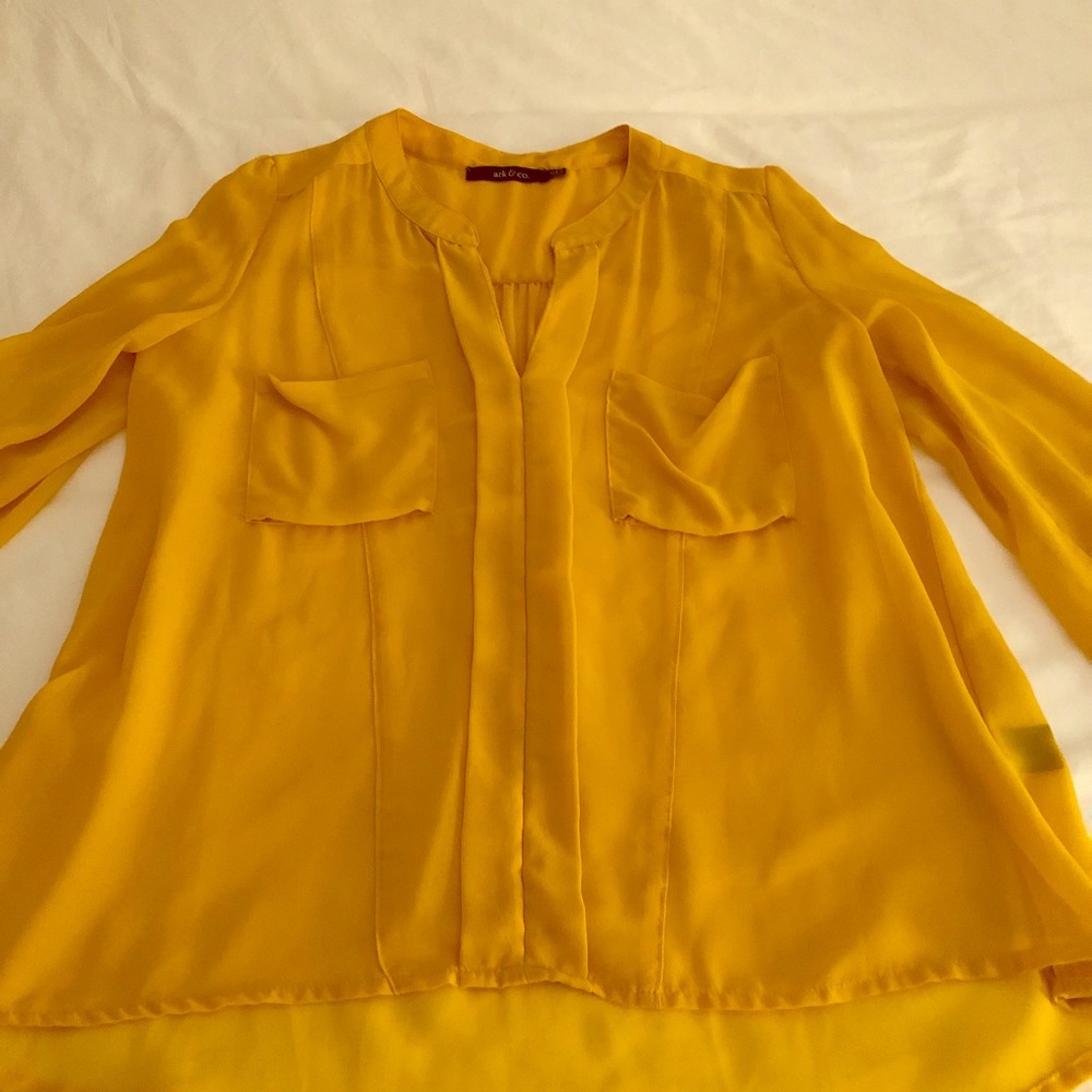 Ark & Co. Yellow Gold Top - Size Small